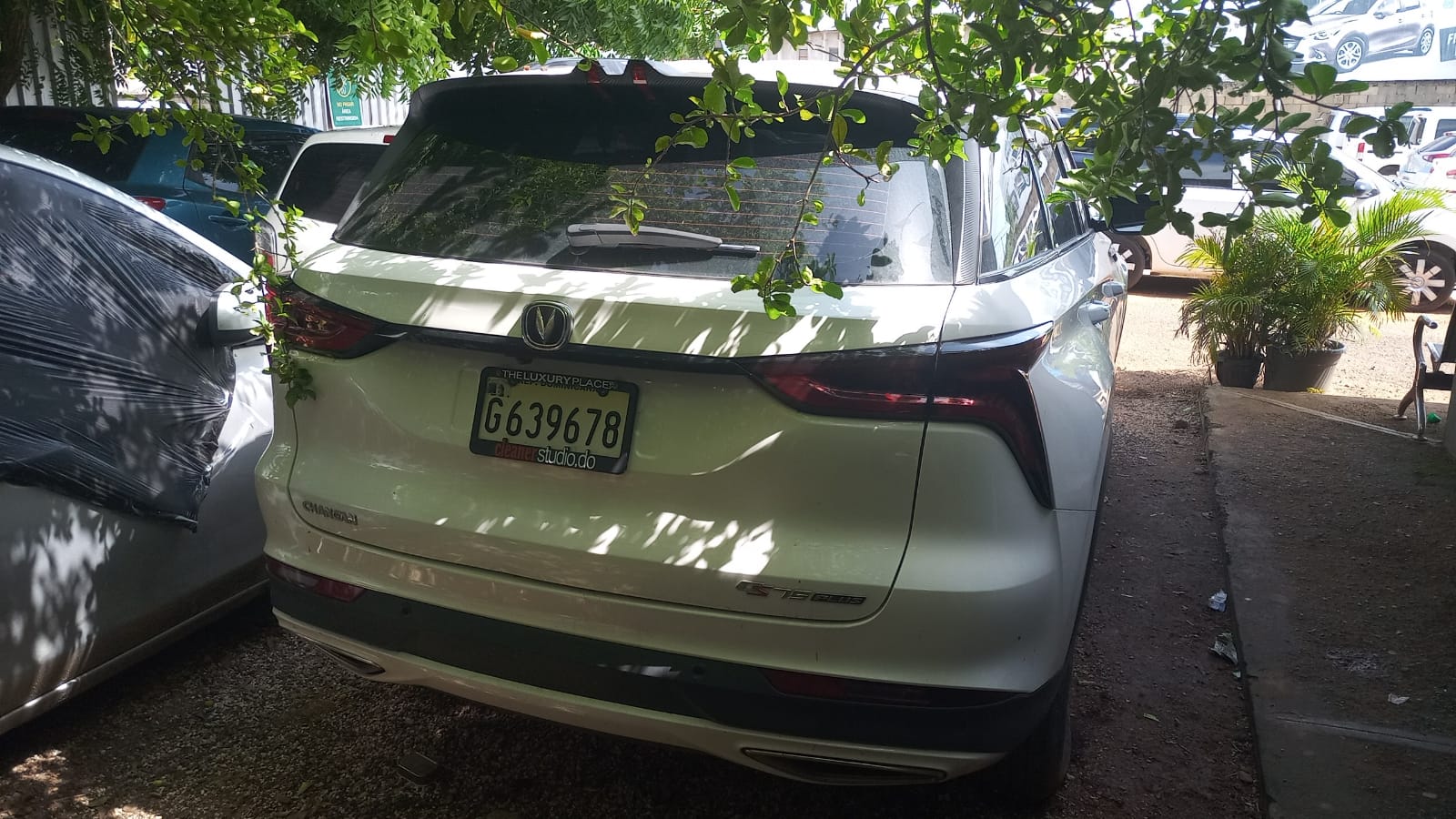 Imagen bienes Changan CS75 Plus Color Blanco Año 2023 RD$850,000.00