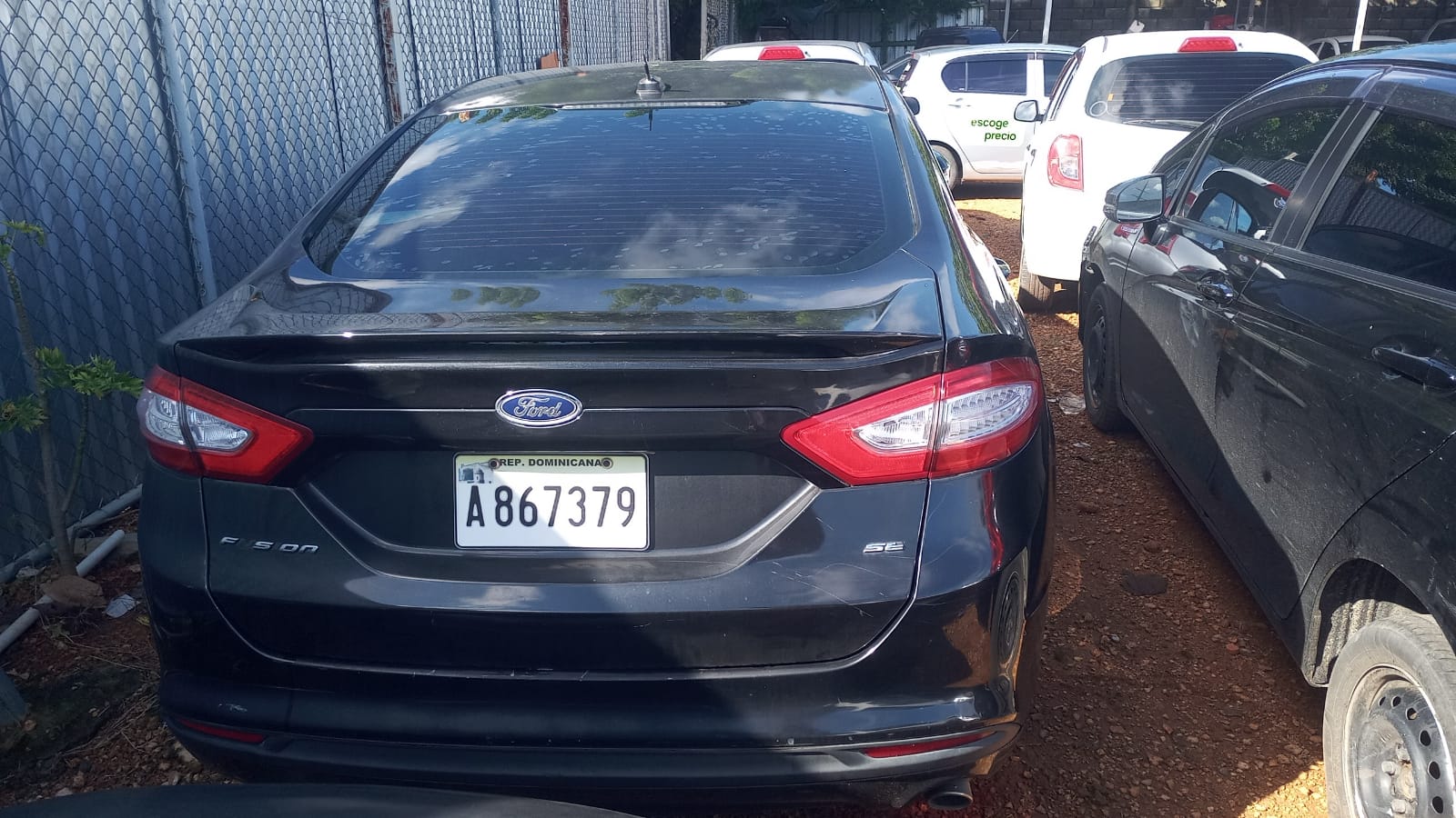 Imagen bienes Ford Fusión Color Negro Año 2014 RD$475,000.00