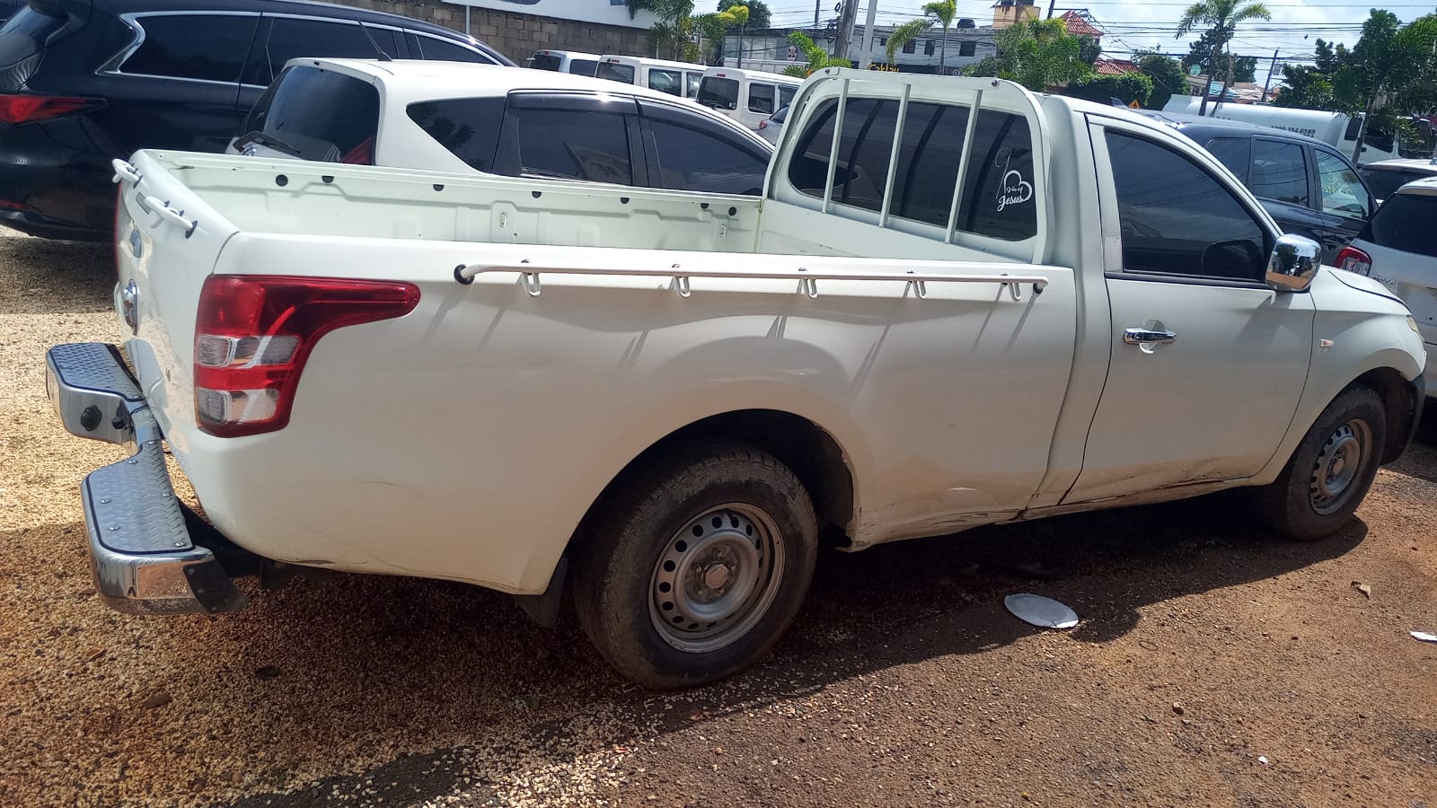 Imagen bienes Ran 1200 4x2 Color Blanco Año 2017 RD$600,000.00