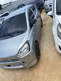 Imagen bienes Daihatsu Mira ES Año 2018 Color Plateado