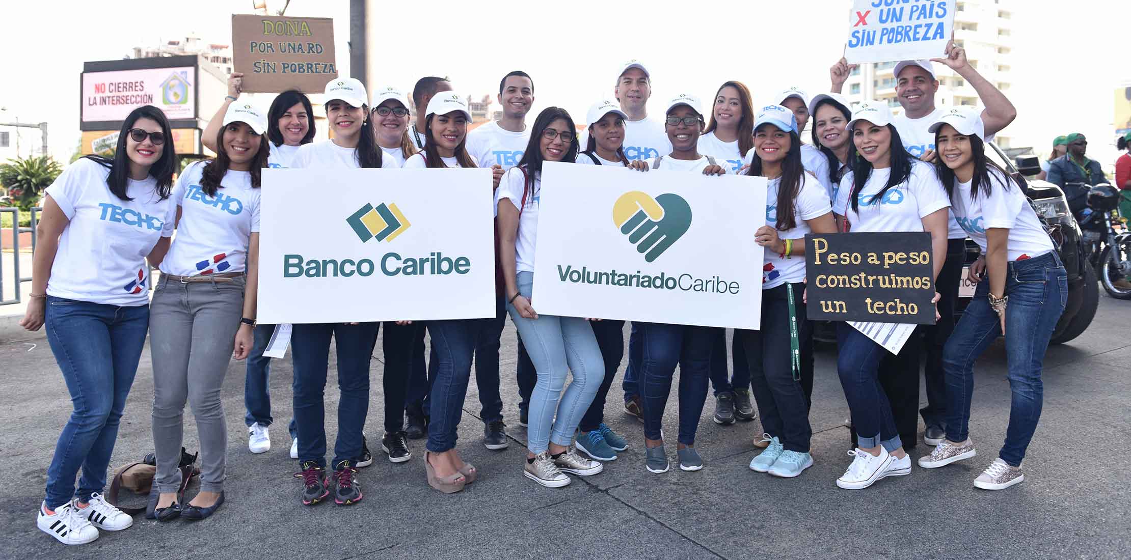 Imagen Voluntariado de Banco Caribe apoya colecta de Techo